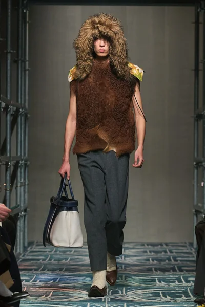 Look 45